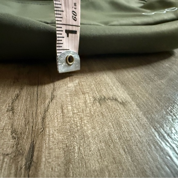 NEW Obe Waist Pack Fanny Pack Crossbody Olive Green Nylon Adjustable Compact - Picture 10 of 10